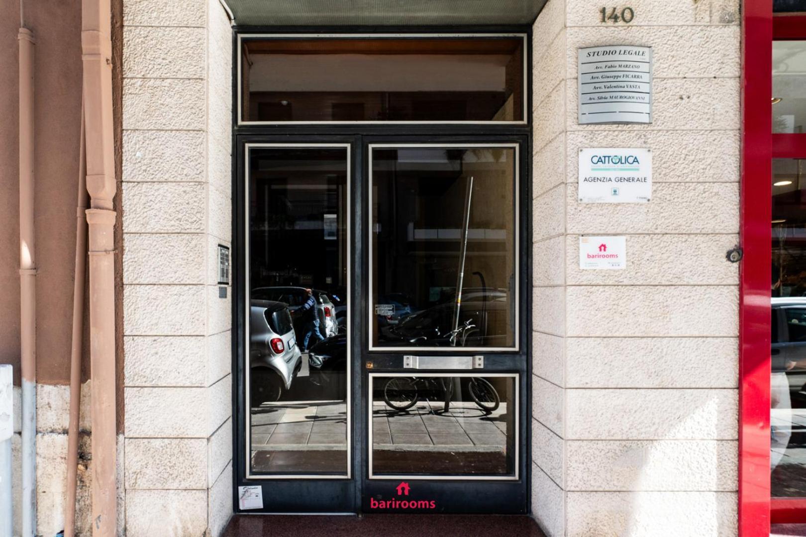 Barirooms - Melo Suites Exterior photo