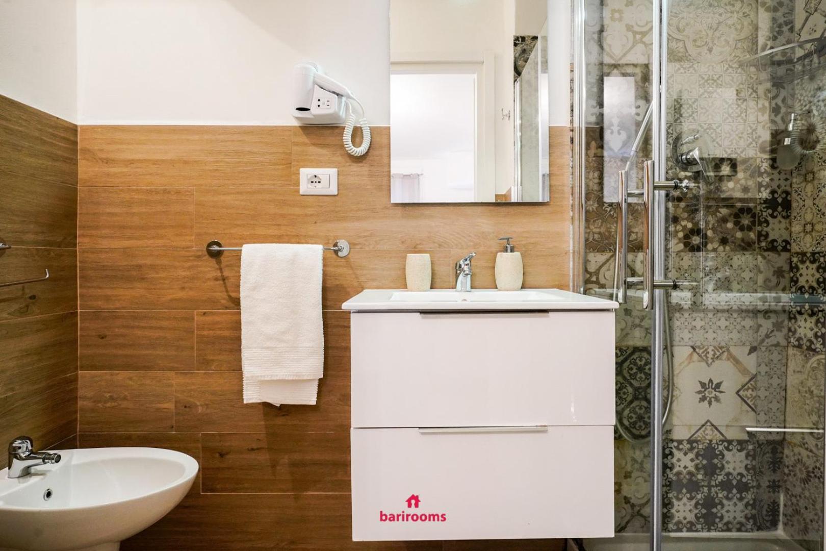 Barirooms - Melo Suites Exterior photo